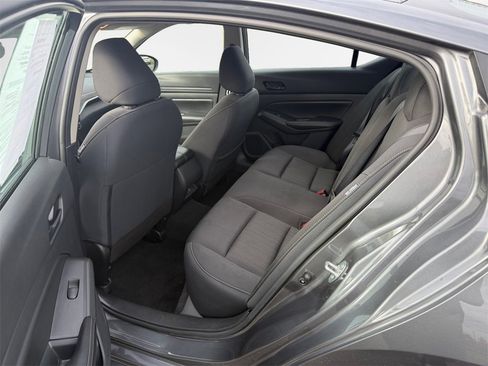 Used 2024 Nissan Altima 2.5 SV image 24