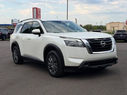 Used 2024 Nissan Pathfinder SV