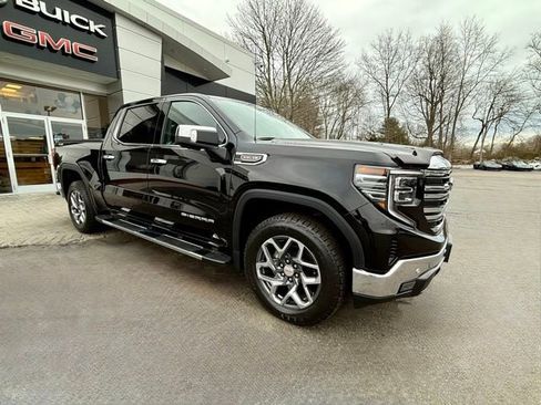 Used 2022 GMC Sierra 1500 SLT w/ SLT Premium Plus Package AWD/4WD image 6