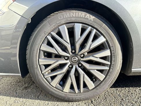 Used 2023 Nissan Altima 2.5 SV image 28