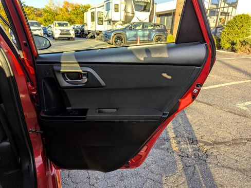 Used 2018 Toyota Corolla iM image 38