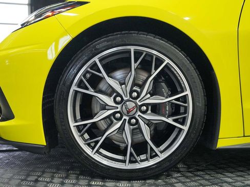 Used 2024 Chevrolet Corvette Stingray Premium Conv w/ Z51 Performance Package RWD image 17