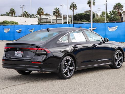 Certified 2025 Honda Accord Sport image 9