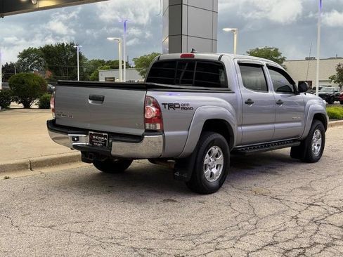 Used 2015 Toyota Tacoma 4x4 Double Cab w/ TRD Off-Road Package image 3