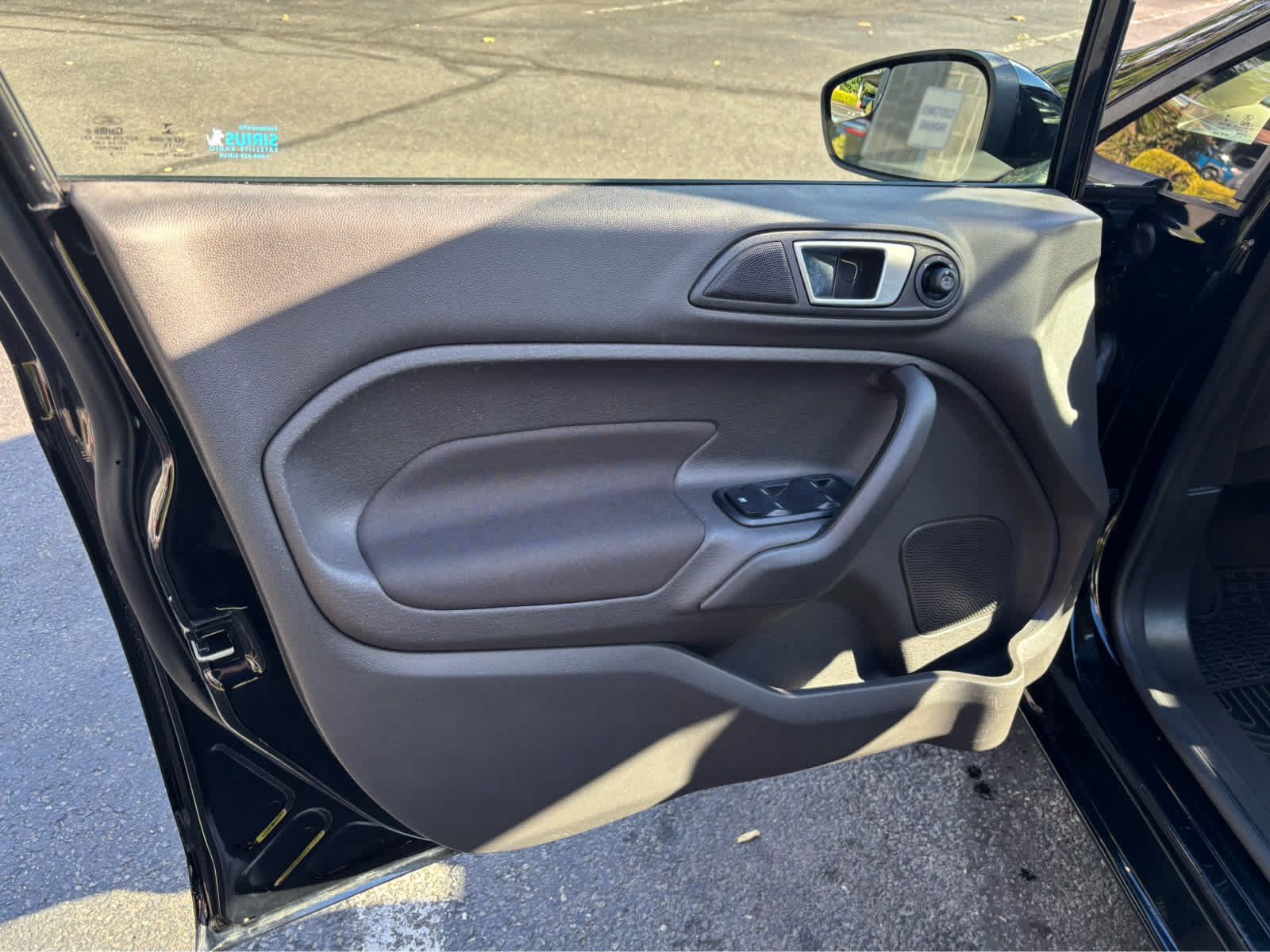 Used 2016 Ford Fiesta SE w/ Equipment Group 201A FWD image 17