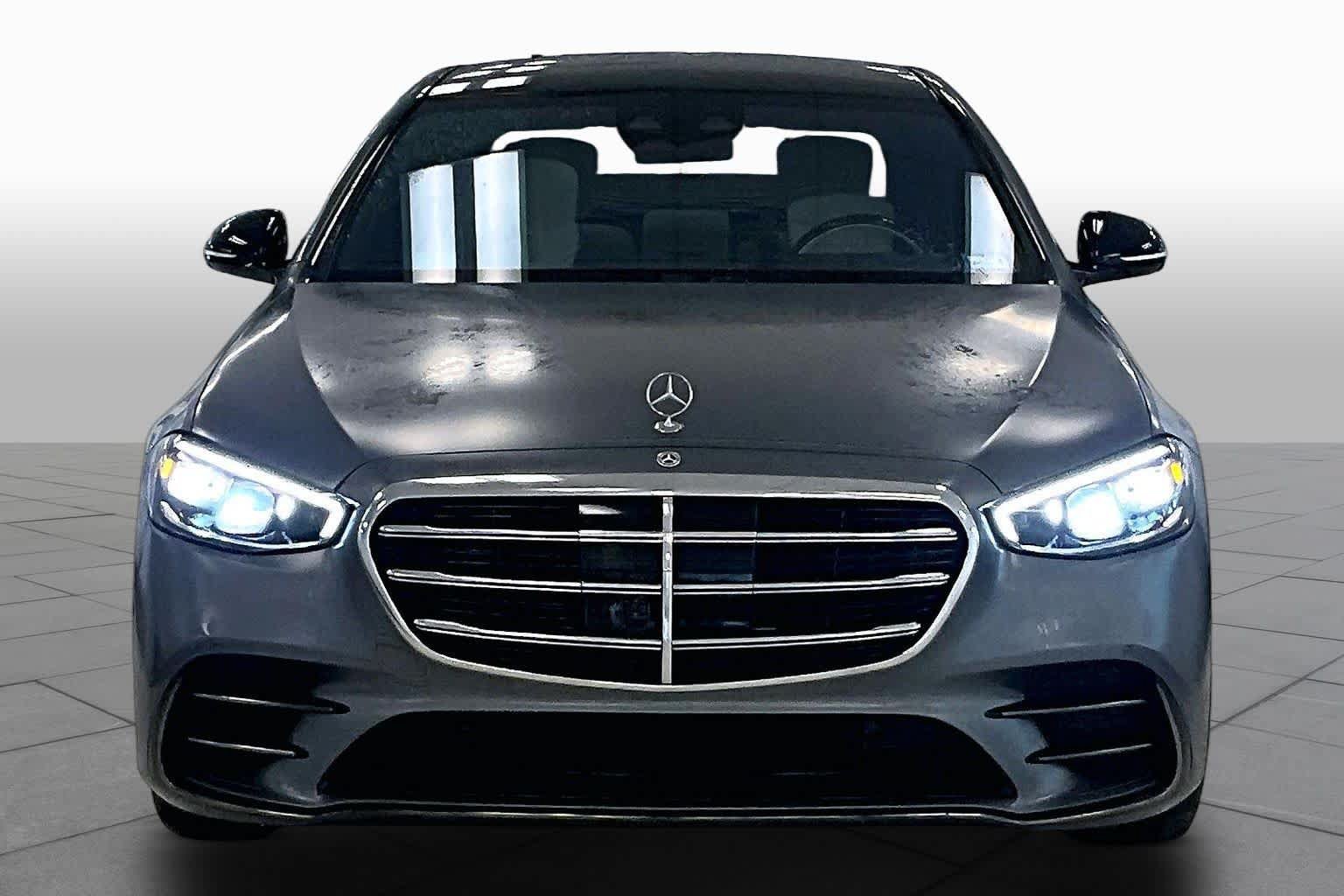 Used 2023 Mercedes-Benz S 580 4MATIC Sedan image 3