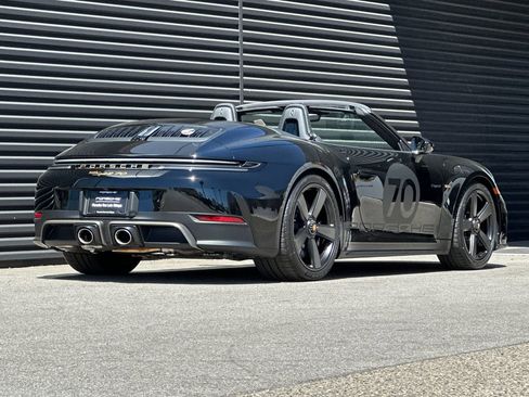 New 2026 Porsche 911 GTS image 8