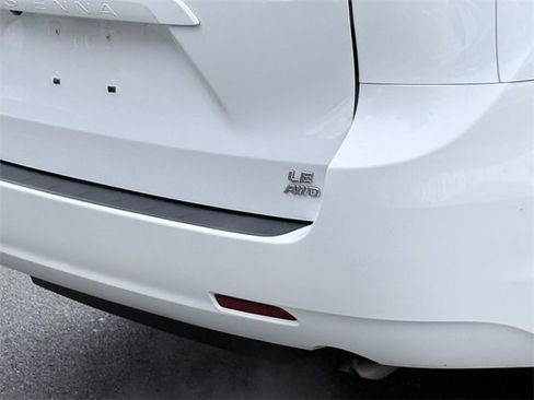 Certified 2020 Toyota Sienna LE image 5