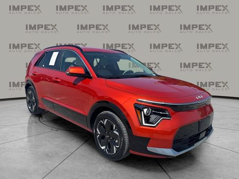Used 2023 Kia Niro Wind w/ Wind Preserve Package FWD image 7