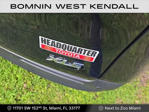 Used 2025 Toyota Sienna XLE image 5