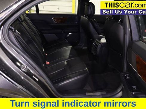 Used 2017 Lincoln Continental Select image 21