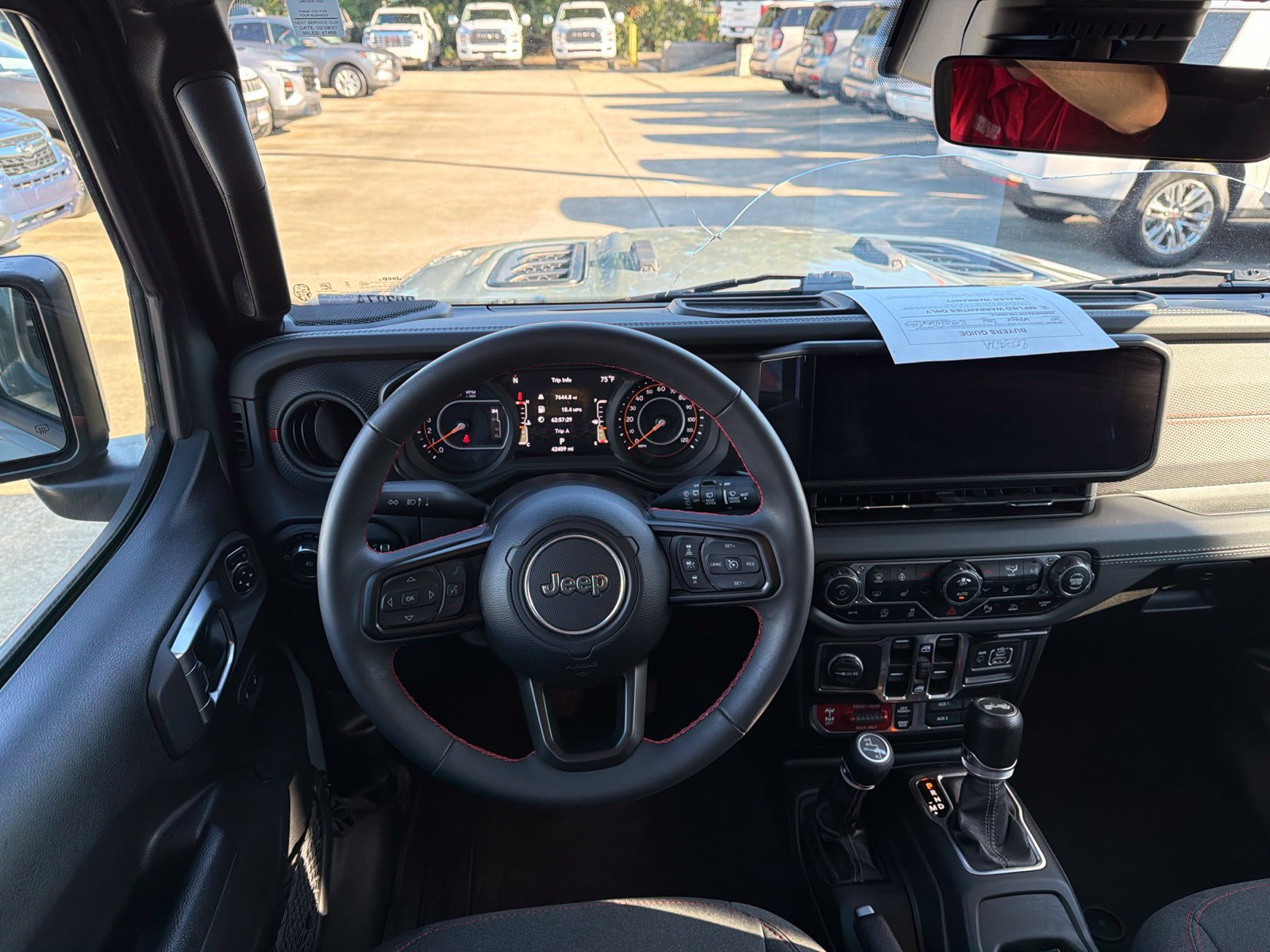 Used 2024 Jeep Wrangler Unlimited Rubicon w/ Technology Group AWD/4WD image 11