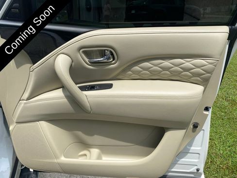 Used 2019 INFINITI QX80 Luxe w/ Proactive Package AWD/4WD image 12
