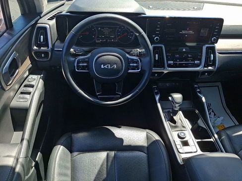 Certified 2023 Kia Sorento X-Line EX AWD/4WD image 12