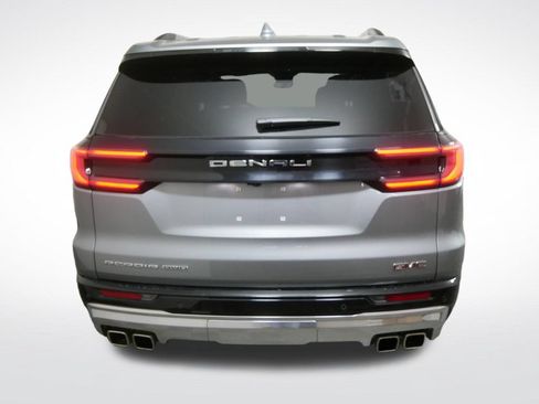 Used 2025 GMC Acadia Denali w/ Super Cruise Package AWD/4WD image 4