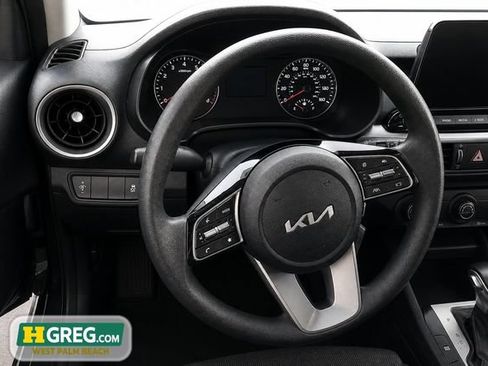 Used 2024 Kia Forte LXS FWD image 11