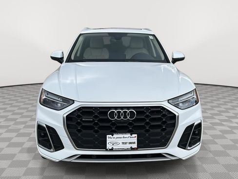Used 2023 Audi Q5 2.0T Premium Plus w/ Premium Plus Package AWD/4WD image 2