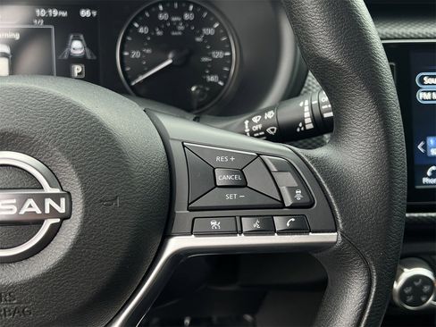 Certified 2023 Nissan Kicks SV image 12