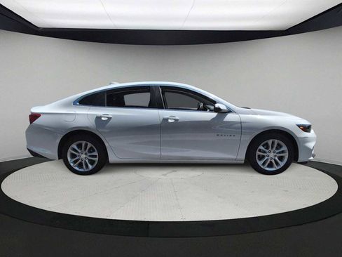 Used 2016 Chevrolet Malibu LT FWD image 9