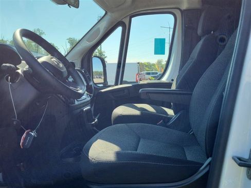 Used 2025 RAM ProMaster 2500 w/ U-Haul Equipment Group FWD image 10