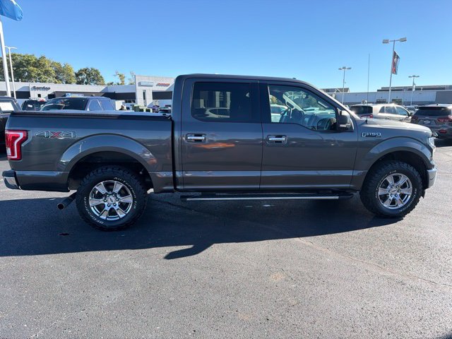 Used 2017 Ford F150 XLT w/ Equipment Group 302A Luxury AWD/4WD image 11