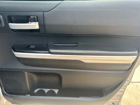 Used 2017 Toyota Tundra SR5 AWD/4WD image 24