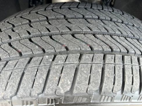 Used 2024 Cadillac Escalade V w/ LPO, ONYX Package image 15