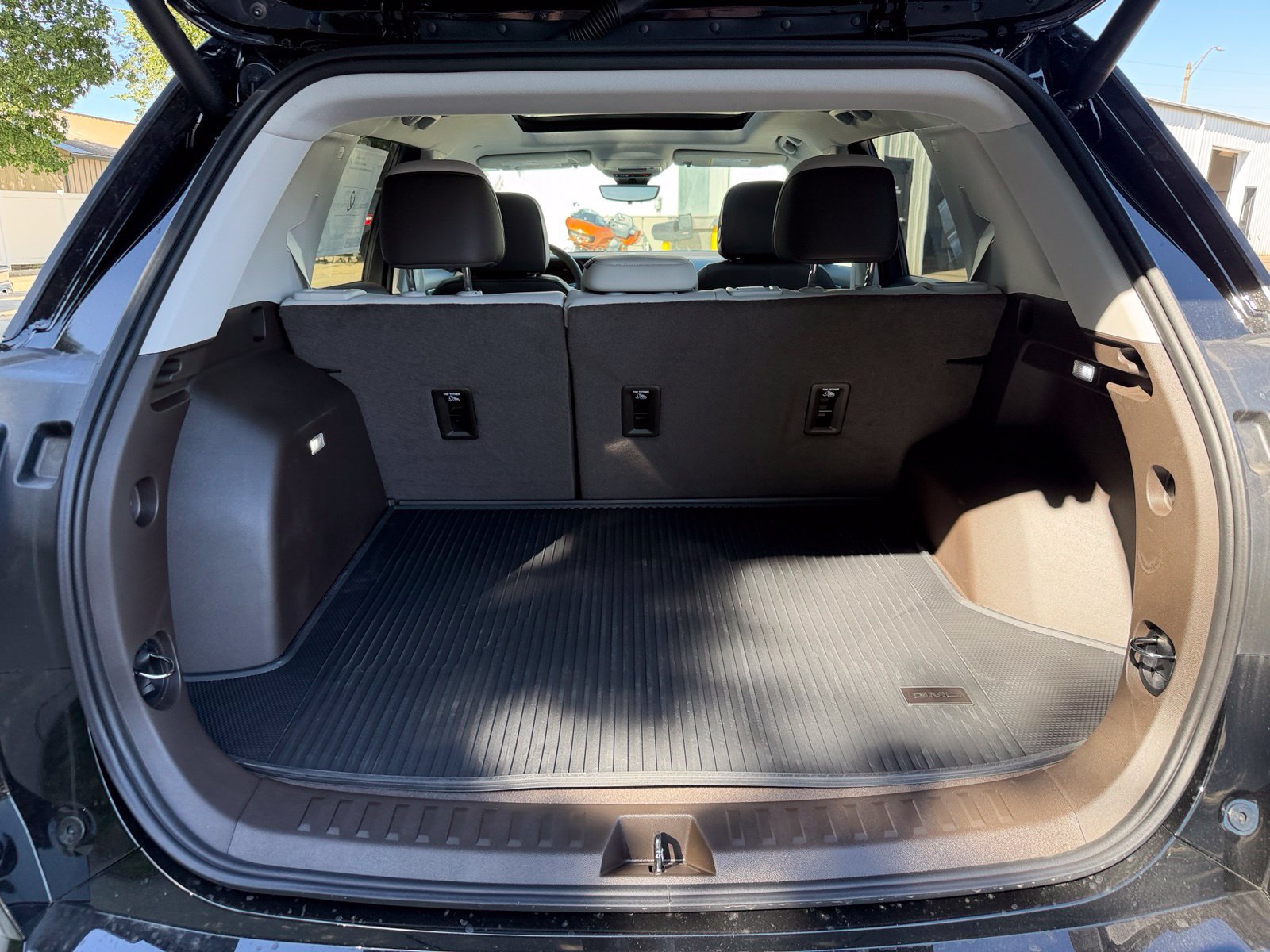 New 2027 GMC Terrain Denali w/ LPO, Floor Liner Package AWD/4WD image 34