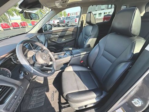 Used 2023 Nissan Rogue SV w/ SV Premium B Package AWD/4WD image 19
