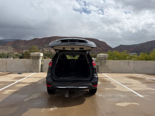 Used 2019 Nissan Rogue SV FWD image 8