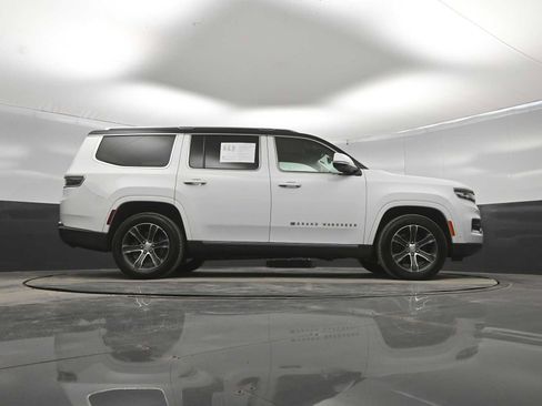 Used 2022 Jeep Grand Wagoneer Series I AWD/4WD image 42