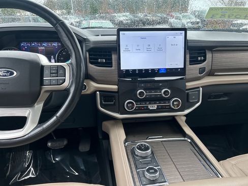 Certified 2024 Ford Expedition Limited AWD/4WD image 24