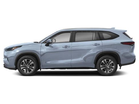 Used 2024 Toyota Highlander XLE AWD/4WD image 3