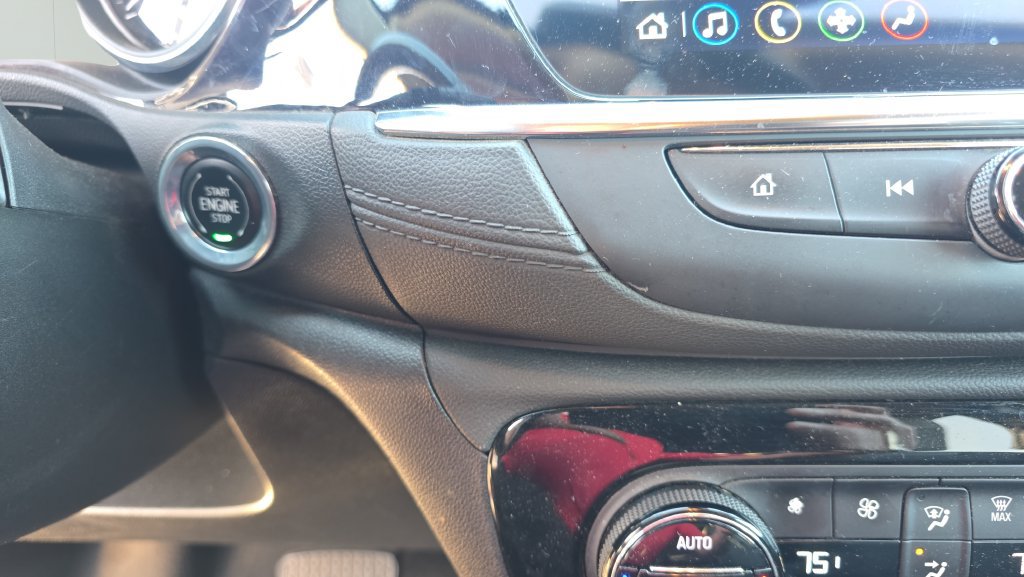 Used 2022 Buick Encore GX Select FWD image 18