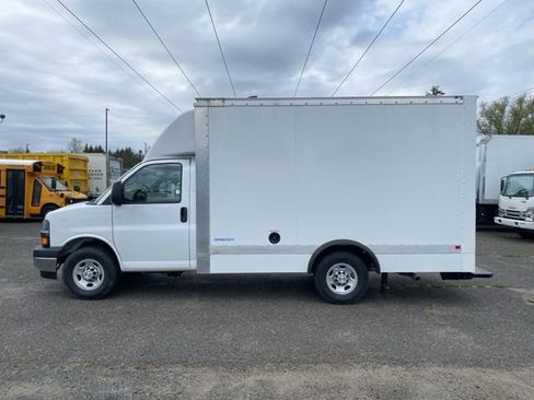 New 2025 Chevrolet Express 3500 w/ Power Convenience Package image 7