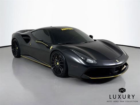Used 2017 Ferrari 488 GTB image 3