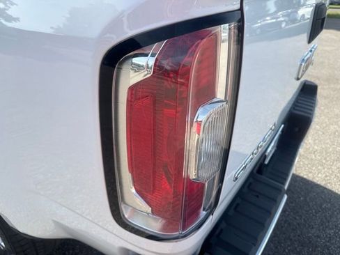 Used 2016 GMC Canyon SLT w/ Driver Alert Package RWD image 10