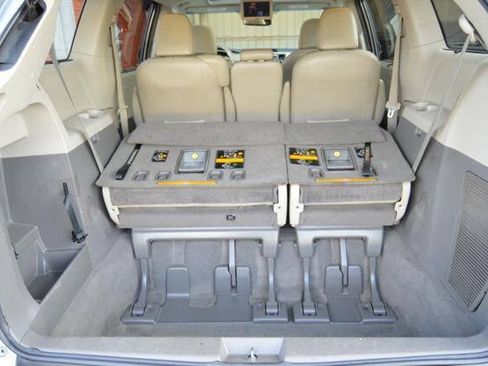 Used 2011 Toyota Sienna XLE w/ XLE Navigation Pkg FWD image 40