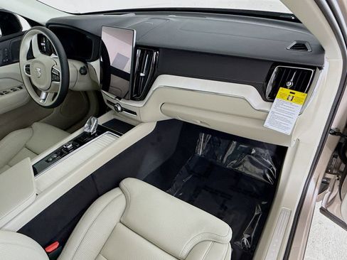 New 2026 Volvo XC60 T8 Ultra w/ Protection Package Premier AWD/4WD image 29