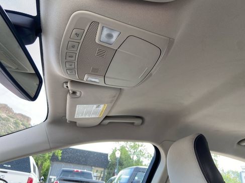 Used 2019 Ford Fusion SE w/ Equipment Group 151A FWD image 19