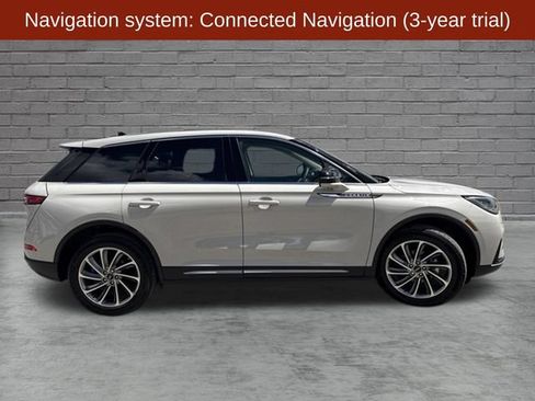 Used 2024 Lincoln Corsair AWD w/ Equipment Group 101A image 5