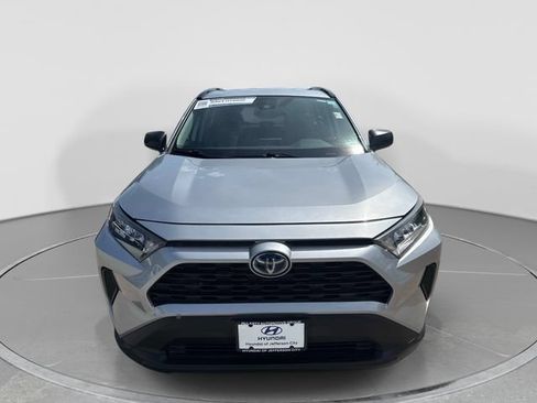 Used 2021 Toyota RAV4 LE AWD/4WD image 2
