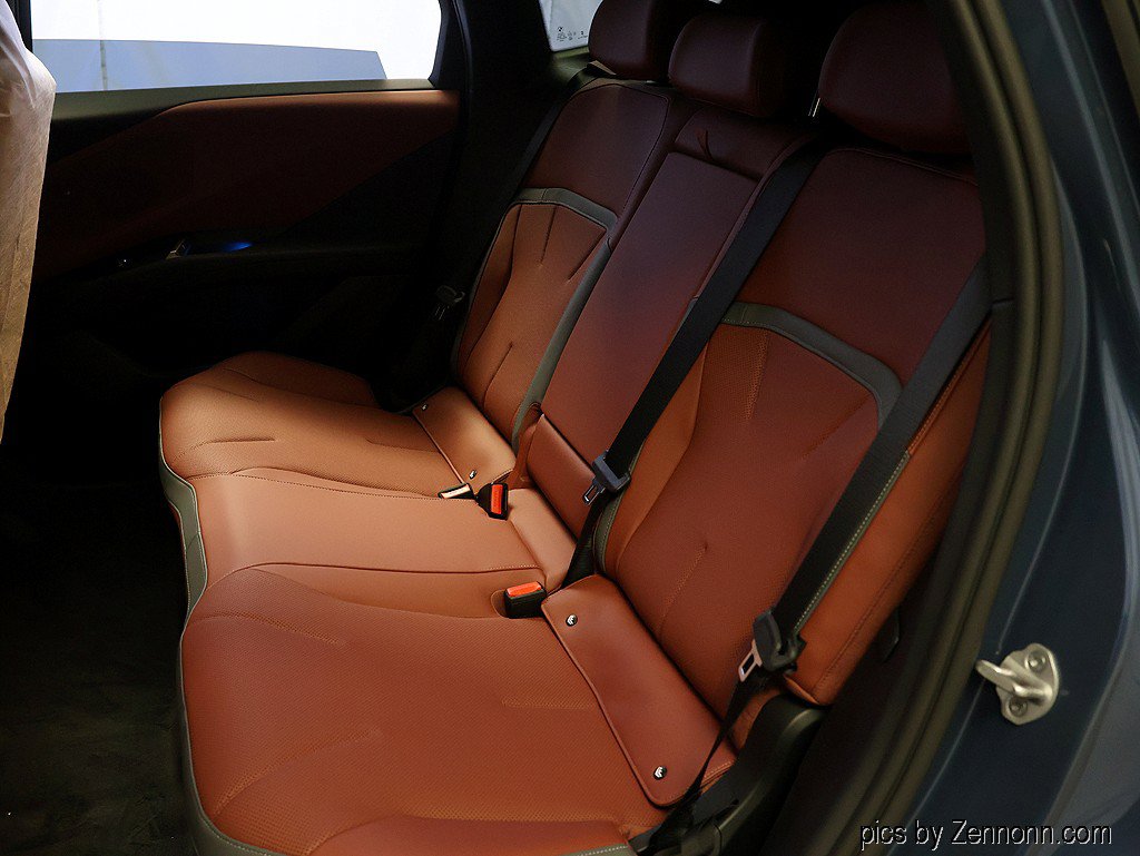 New 2027 BMW iX3 50 xDrive AWD/4WD image 13