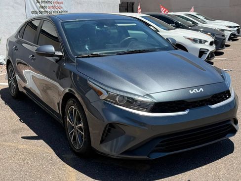 Used 2022 Kia Forte LXS w/ LXS Technology Package FWD image 13