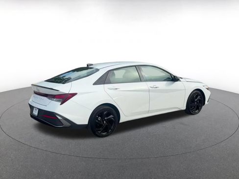 Used 2026 Hyundai Elantra Sport FWD image 12