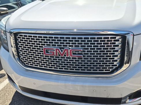 Used 2016 GMC Yukon Denali w/ Open Road Package AWD/4WD image 12
