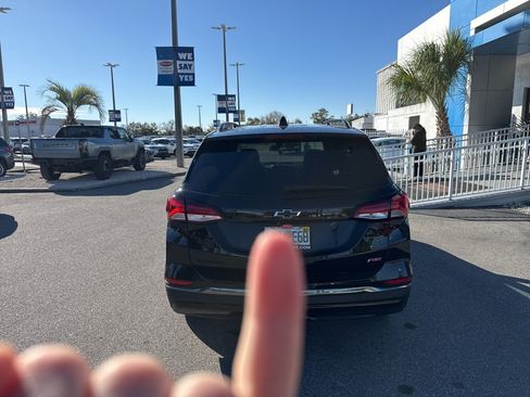 Used 2023 Chevrolet Equinox RS w/ RS Leather Package image 10