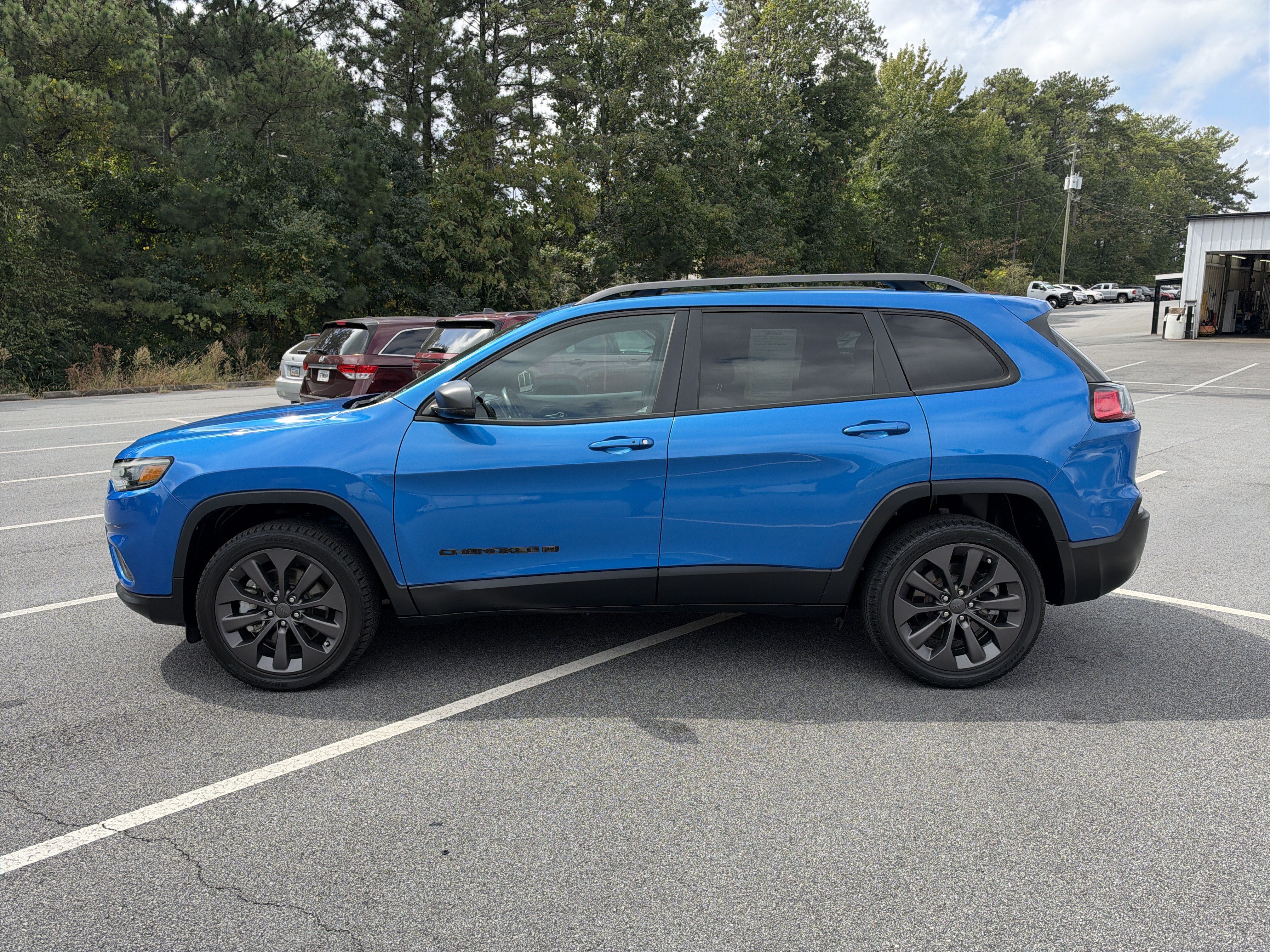 Used 2021 Jeep Cherokee Latitude Lux 80th Anniv w/ Quick Order Package 26U 80TH FWD image 4