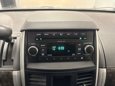 Used 2010 Dodge Grand Caravan SXT image 28