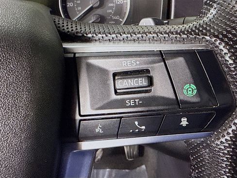 Used 2023 Mitsubishi Outlander SE Black Edition image 15